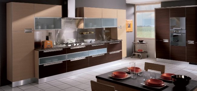 Cucine in laminato: caratteristiche e differenze dal laccato